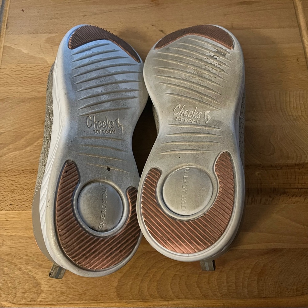 WOMEN’S SIZE 10 TONY LITTLE CHEEKS TAN PEACH KNIT SLIP-ON TRAINERS - Picture 4 of 9